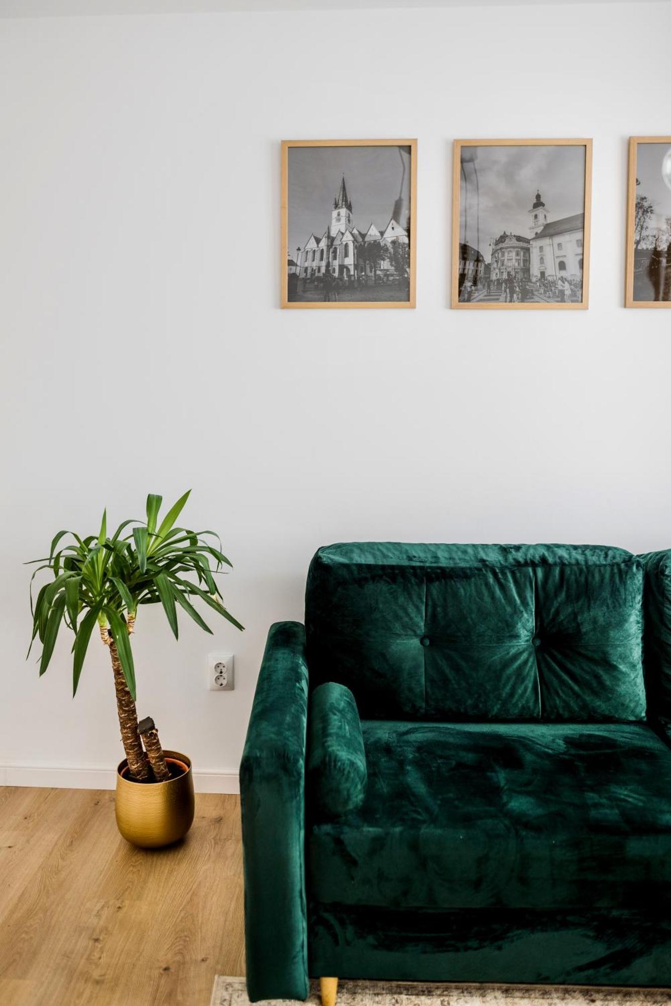 Amazing Mountain View Apartment Sibiu Esterno foto